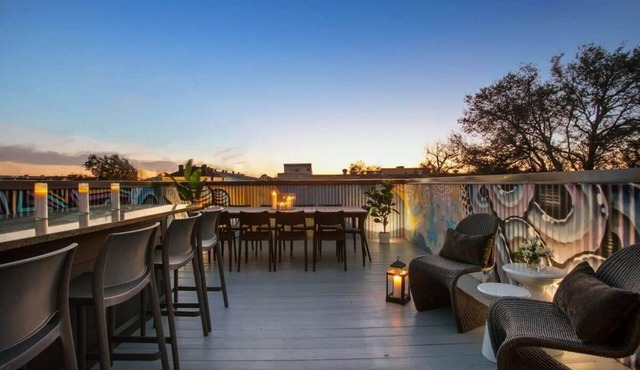 Contemporary LGD Home | Hot Tub & Rooftop