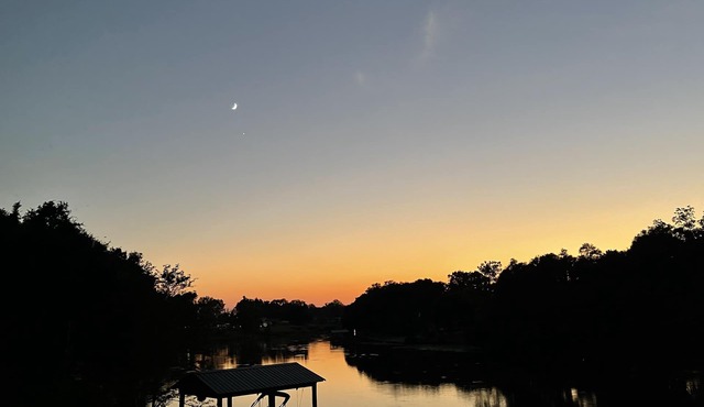 Cornfields and Cane - Retreat and relax on beautiful Cane River Lake. in Natchitoches