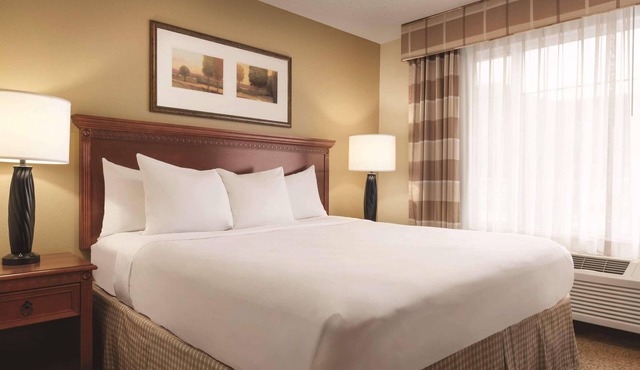 Country Inn & Suites by Radisson, Mankato Hotel and Conference Center, MN