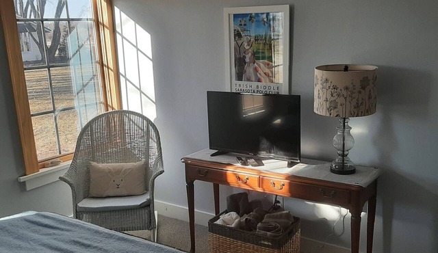 Cozy 1-bedroom apartment in enjoyable Union Grove with AC
