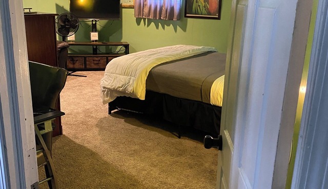 Cozy 1-bedroom Room is in basement whit livingroom and bathroom in basement