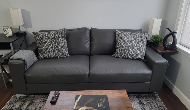 Cozy 1-bedroom with WiFi and AC in charming Ypsilanti