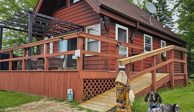 Cozy A-Frame Retreat! Relax,Kayak,Hike! Take advantage of 10% off bookings! in Cascade