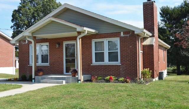 Cozy Burlington Retreat ~ Near England-Idlewild Park. Creation Museum, and CVG