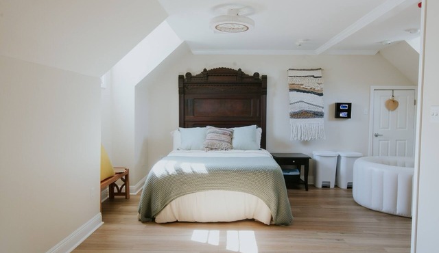 Cozy loft in Olde Town Slidell