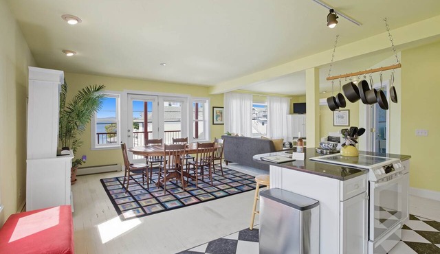 Crystal View, Suite 3