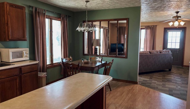 Deluxe Two Bedroom Suite - Bungalow on the Bluff