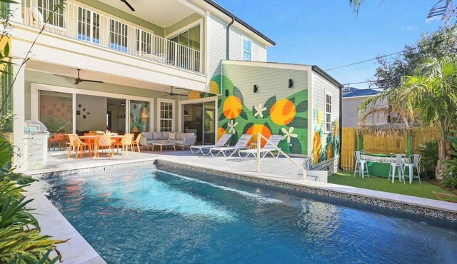 Designer Home | Heated Pool + Tiki Bar | Sleeps 10 in New Orleans