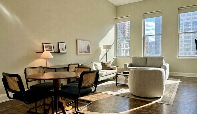 Downtown Luxe 2BR Loft Apt | Sleeps 8 | Walkable