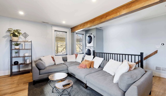 Elegant Historic Apartment with Craftsman Details in Louisville