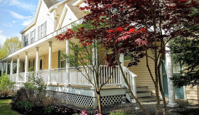 Elegant, spacious Ogunquit 6 Bed 7 bath home, 5min walk to Cove & Downtown! in Ogunquit