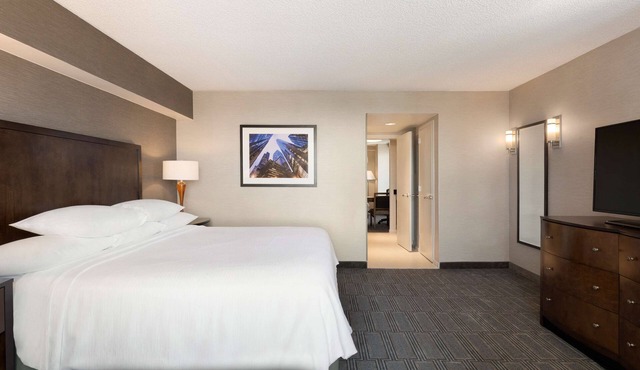 Embassy Suites by Hilton Chicago Lombard Oak Brook in Lombard