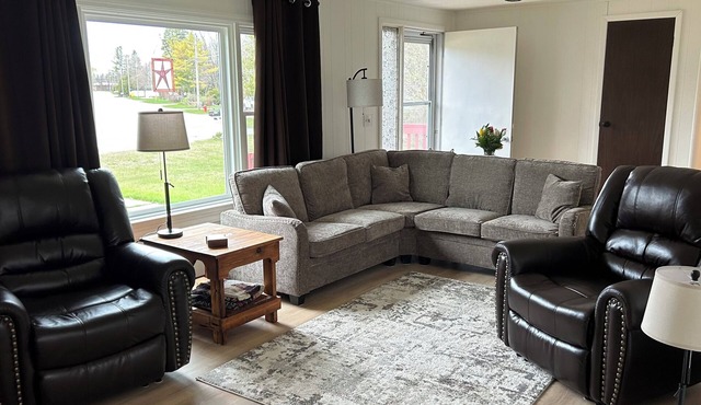 Enjoyable 3-bedroom house in charming Rogers City perfect for relaxing