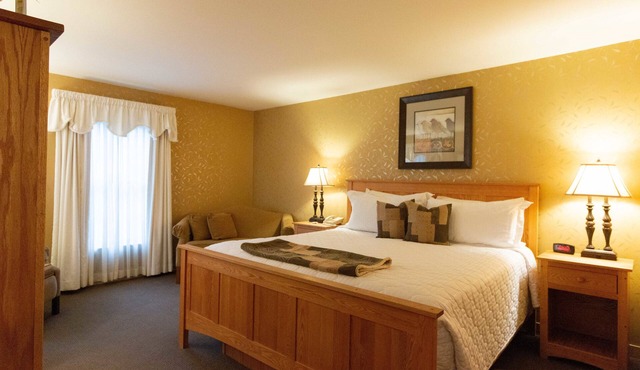 Essenhaus Inn & Conference Center