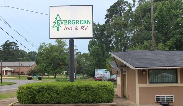 Evergreen Inn and R.V.