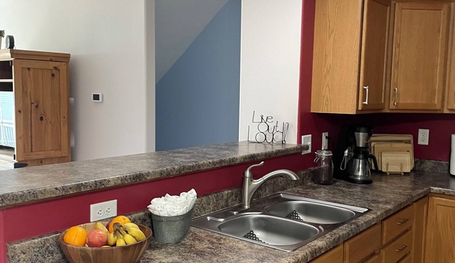 Executive home in Private HOA near Amusement Parks. 2 Master Bedrooms - Sleeps 6 in Waterloo