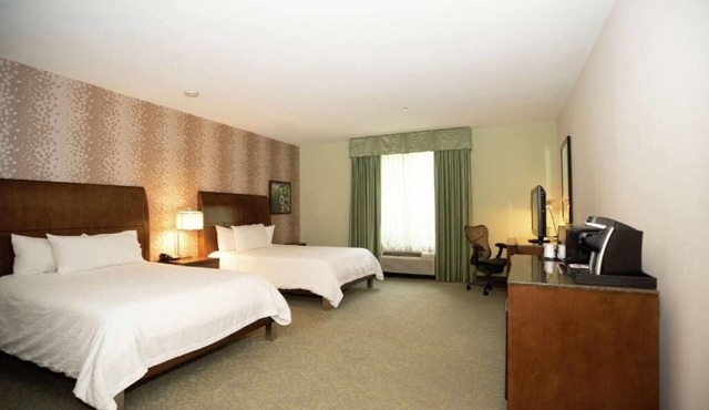 Explore Covington's Central Business District – Room Beds Near Top Attractions in Covington