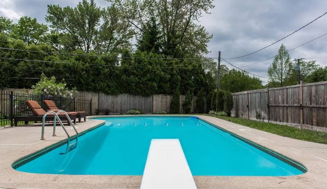 Fabulous 4-bedroom house with Inground Pool! On quiet cul-de-sac.