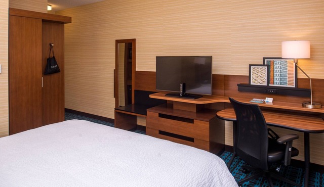 Fairfield Inn & Suites St Louis Westport