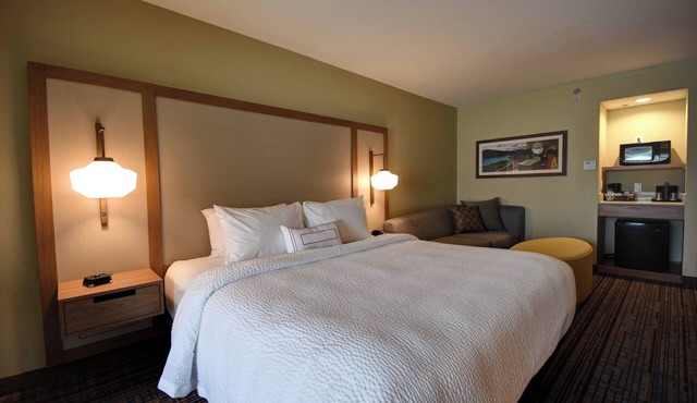 Fairfield Inn & Suites by Marriott Milwaukee North