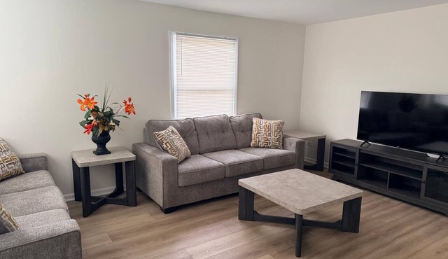 Family-Friendly 3BR Home Sleeps 6 2.5 Bath