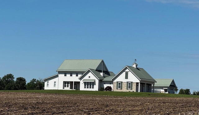 Fantastic Sunrise Farmhouse