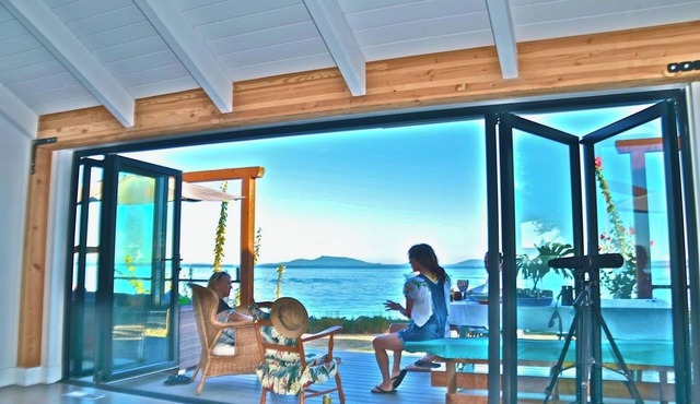 FIFA for FAMILIES Cottage on Private Beach, 50' Waterfront on South Beach! in Point Roberts