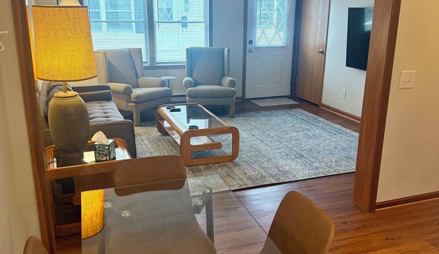 Find comfort in this cozy, recently updated apartment. Featuring two bedrooms, a full kitchen with oak cabinets, and a generous living space. It's designed for easy living with a ranch-style, step-up entry. Located in a peaceful neighborhood.