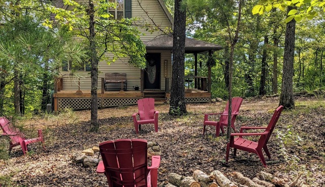 Float, Fish & Unwind at Muleshoe Cottage - River Views and Close to Outfitters in Tecumseh