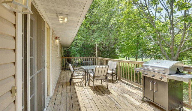 Fort Atkinson Ranch Home Near Rock River