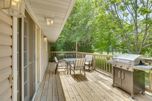 Fort Atkinson Ranch Home Near Rock River