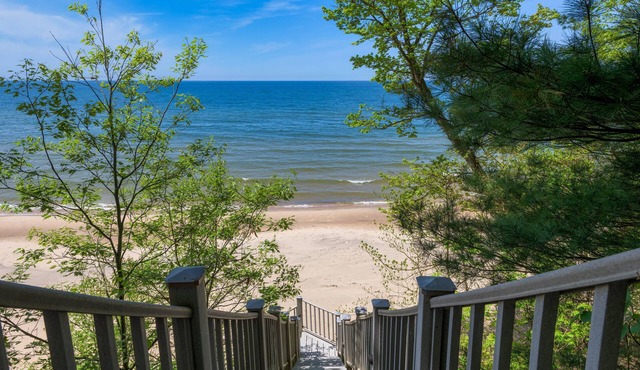 Gebhard Chalet - Charming, private, beachfront chalet nestled in a wooded dune on Lake Michigan