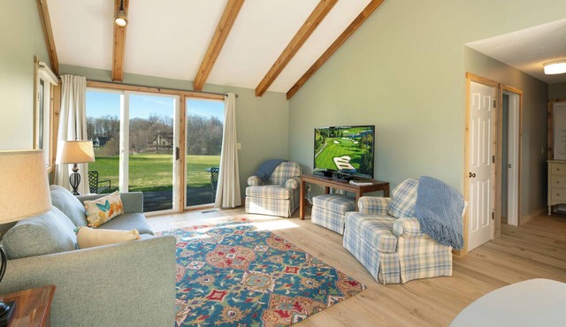 Golf Condo 2 miles from Good Harbor beach
