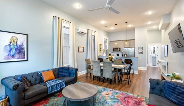 Governors Apartment Across from French Quarter in New Orleans