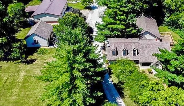 Grafton Getaway @ Towering Pines with pond and Party Barn on 3 acre compound
