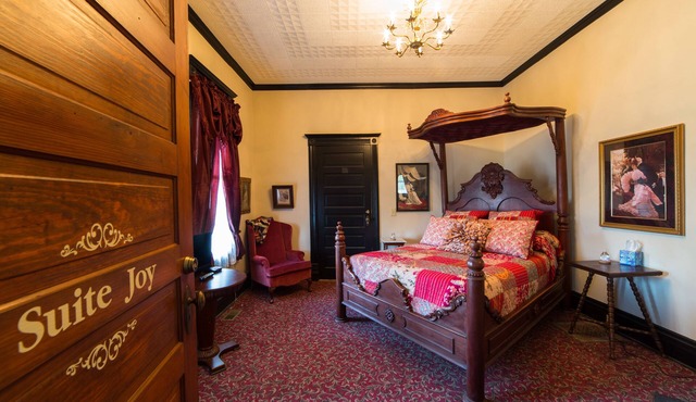 Grand Victorian Inn in Park City