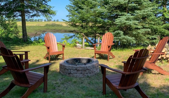 Grand View Cabin - Cozy Cabin on a pond with Lake Superior access and frontage