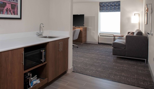 Hampton Inn & Suites Chicago-Burr Ridge