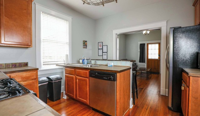 Historic Mid-City Escape, Perfect Festival Getaway