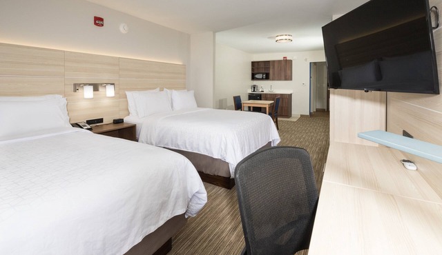 Holiday Inn Express and Suites Portage by IHG