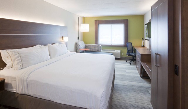 Holiday Inn Express Roseville-St. Paul by IHG