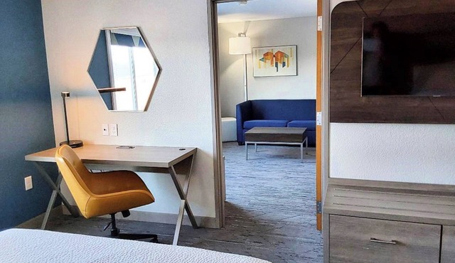 Holiday Inn Express & Suites Antigo by IHG