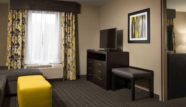 Holiday Inn Express & Suites Madison Central by IHG