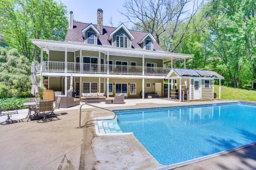 Huge Family Home w/Pool - 13 Mi to Lake Michigan!