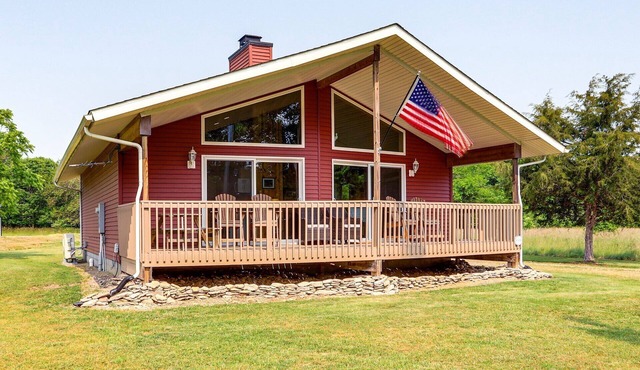 Island Gem, Walk to the lake!