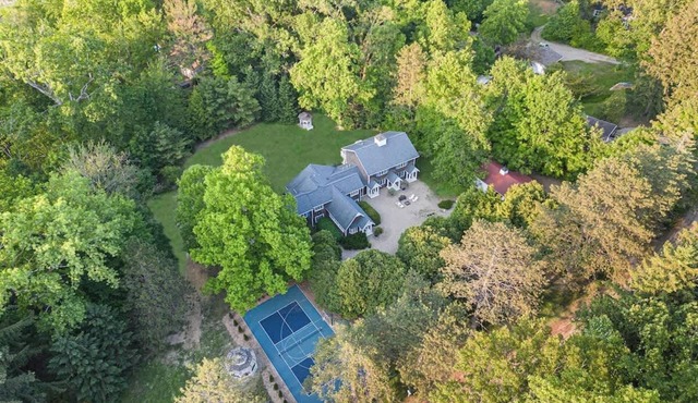 Juniper Presents: 2-Acres Rabbit Run, HotTub, Pickleball&BB, Game Room, Firepit