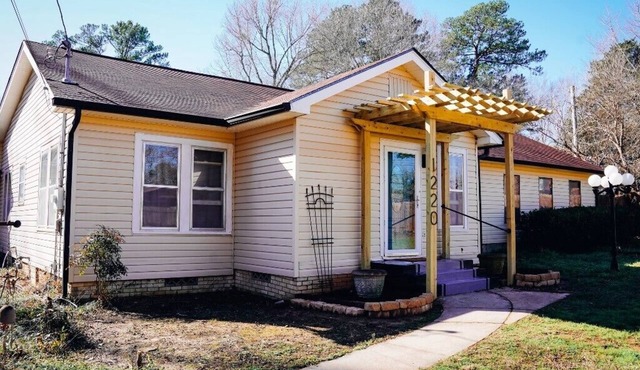 Just minutes from EVERYTHING! Lots of amenities. in Kilgore