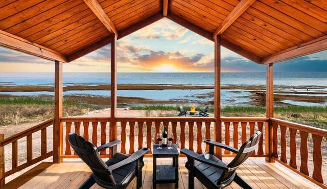 Lake Michigan Tiny Log Cabin - Weekly Rental - Fall Color Dates Available!
