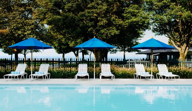 Lake Shore Resort