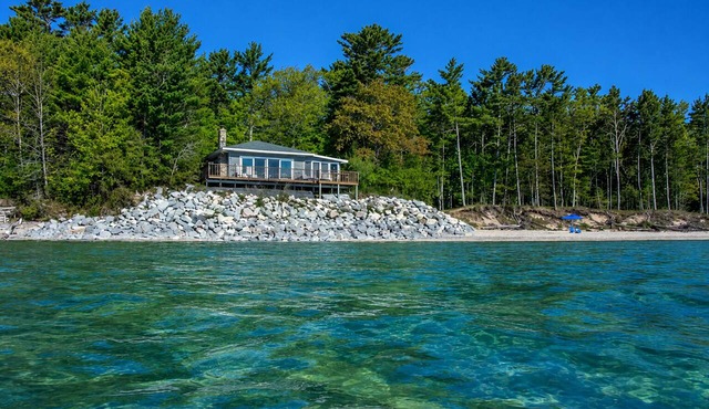 Lakefront Beaver Island Cottage - Private Beach - Sunrise Views - Sleeps 4